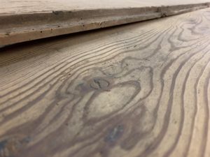 Dielenbretter vom Gemeindehaus in Beiersdorf